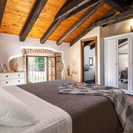 Villa Beautiful Jadreska With Pool In