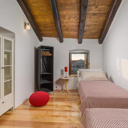 Villa Beautiful Jadreska With Pool In *